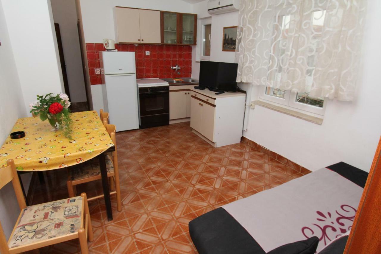 Apartmani Nado Majica Sveti Filip i Jakov Exterior foto